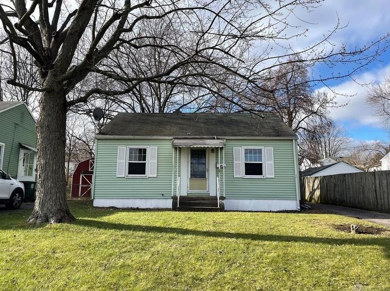 1633 Pell Dr, Dayton, OH 45410 - MLS 901542 for Sale