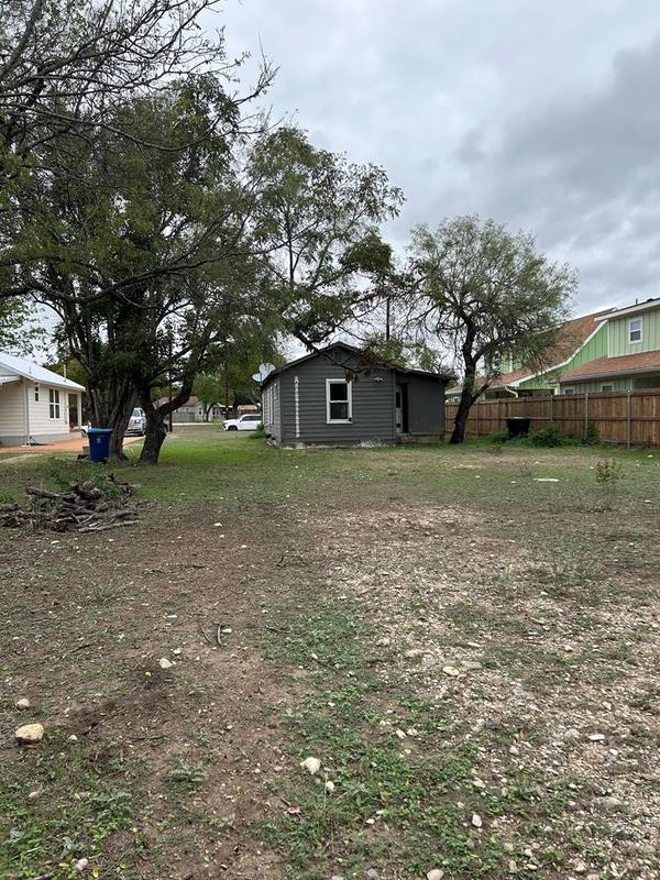 337 Guadalupe St, Kerrville, TX 78028 for Sale