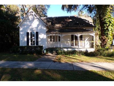 N Oak Ave for Sale
