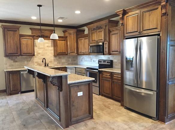 Jevon Natali Properties Apartments - 102 East Hwy 90 - Iowa, LA Apartments for Rent