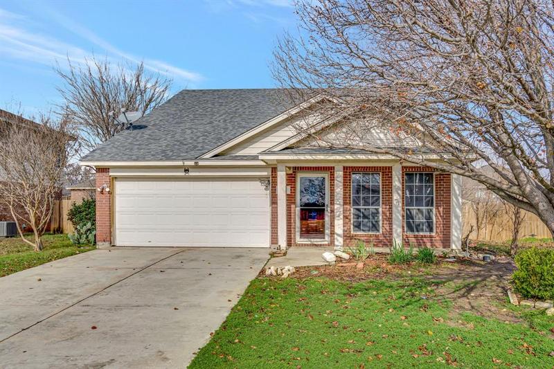 115 Maned Dr, Sanger, TX 76266 for Sale