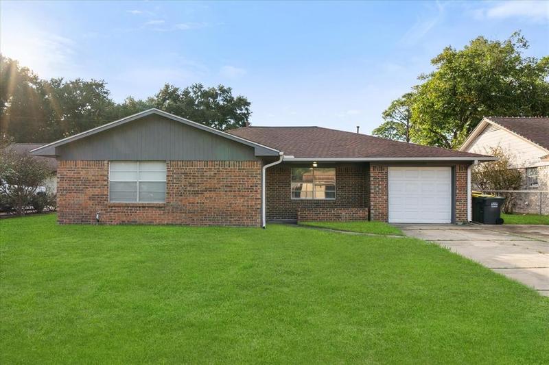 1122 Union Valley Dr, Pearland, TX 77581 for Rent