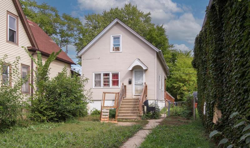 2916 N 30th St, Milwaukee, WI 53210  MLS# 1860019 for Sale