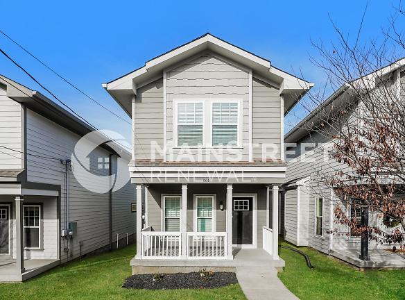 1511 Ann St E - Nashville, TN 37216 - Home For Rent