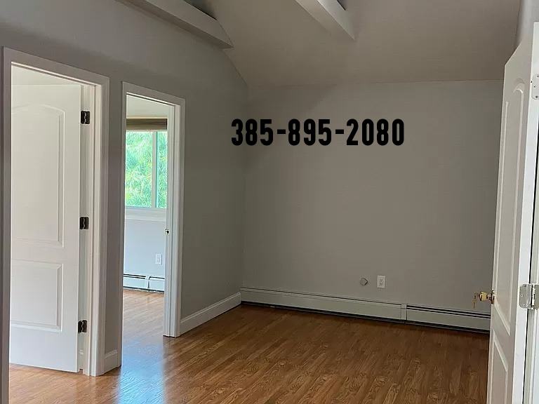 3 bedroom house of 1000 sq. ft in Melville, NY for Rent