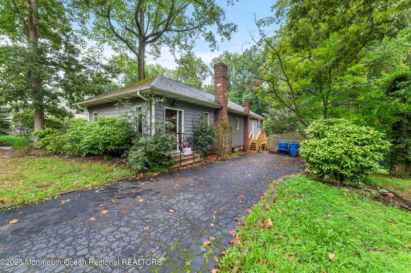206 Red Hill Rd, Middletown, NJ 07748 - MLS 22323847 for Sale