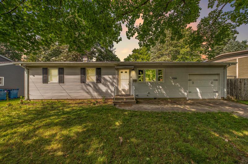 230 Bradley St, Battle Creek, MI 49017 - MLS 23032106 for Sale