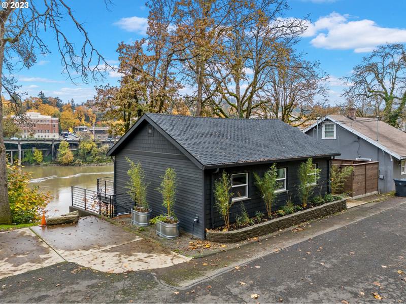 5039 TERRITORIAL DR, West Linn OR 97068 for Sale