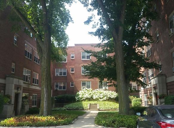 Hampton Park Apartments - 2760 Hampton Pkwy - Evanston, IL Apartments for Rent