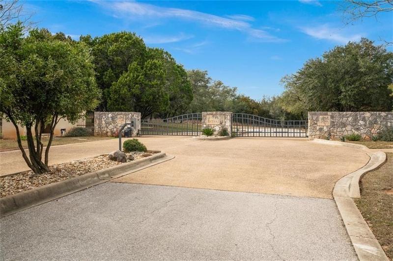 1501 Las Entradas Dr, Spicewood, TX 78669 for Sale