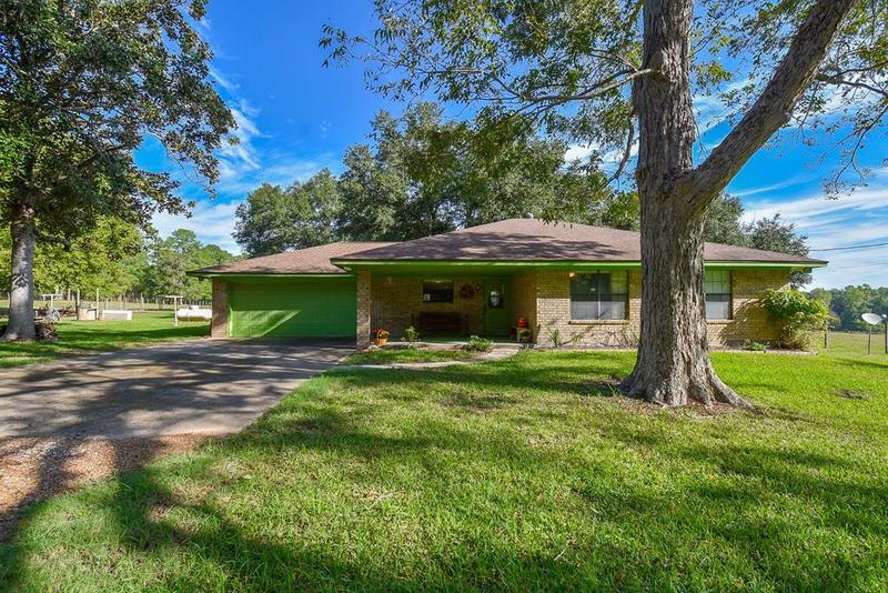 24306 Forest Glen Dr, Richards, TX 77873 for Sale