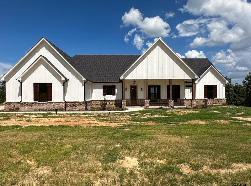 7359 Co Rd 314, Henderson, TX 75654 - MLS 24000437 for Sale