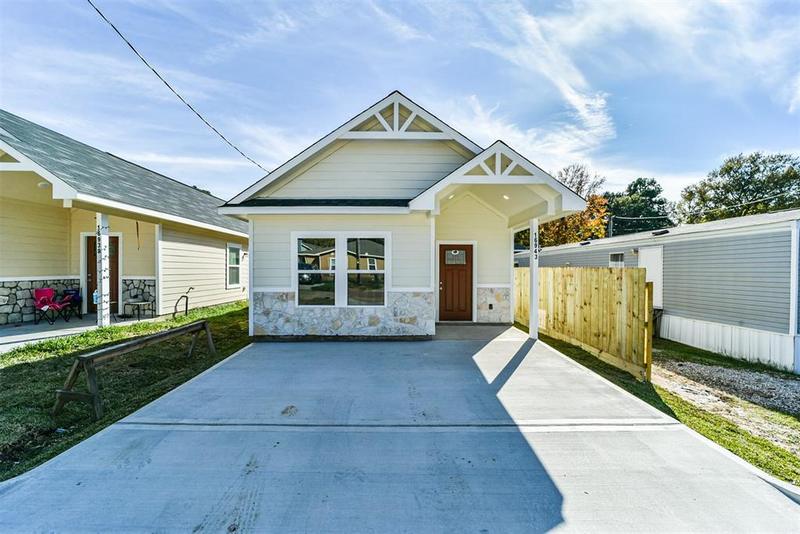 16943 W Juneau, Montgomery, TX 77316 for Rent