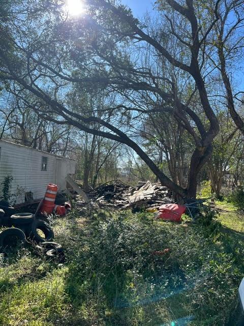 407 1st St, Willis, TX 77378 for Sale