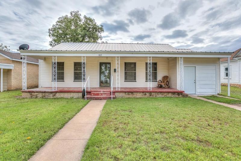 803 N 6th St, Ballinger, TX 76821 for Sale