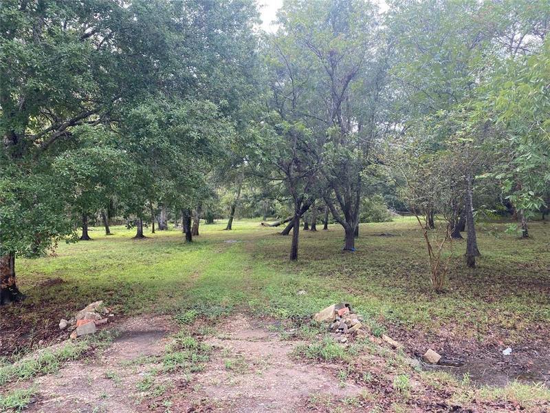 108 Oak Colony Dr, Angleton, TX 77515 for Sale