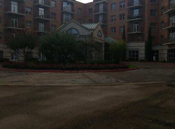 University Place Apartments - 7480 Beechnut St - Houston, TX Apartments for Rent