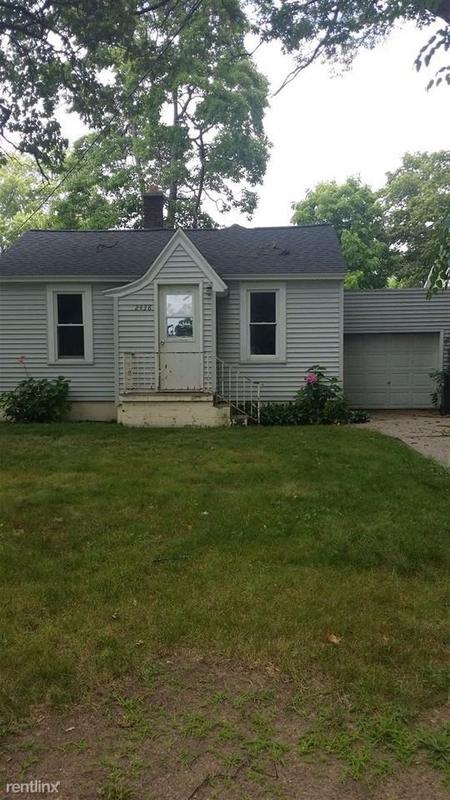 9904258  2438 Cutler Ave for Sale