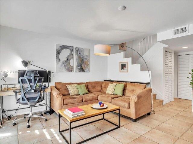 3 Bedroom 2.5 Bath In Miami FL 33155 for Rent