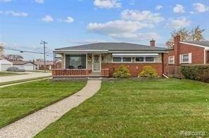 3 Bedroom 2 Bath In Roseville MI 48066 for Rent