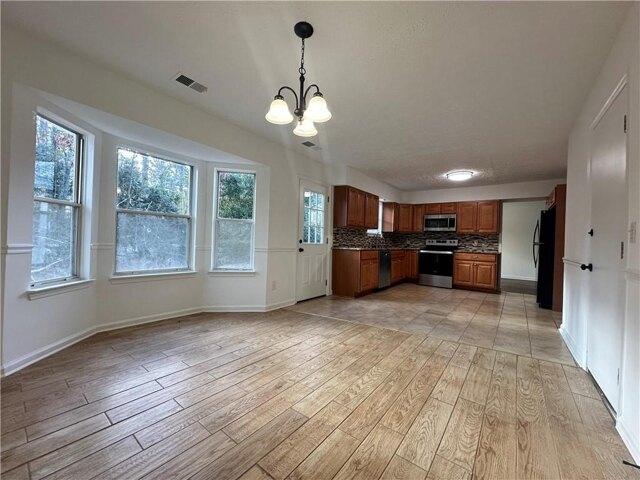 Home For Rent In Acworth, Georgia
