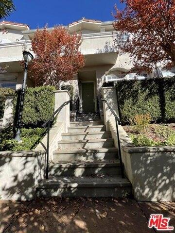 Home For Rent In Burbank, California