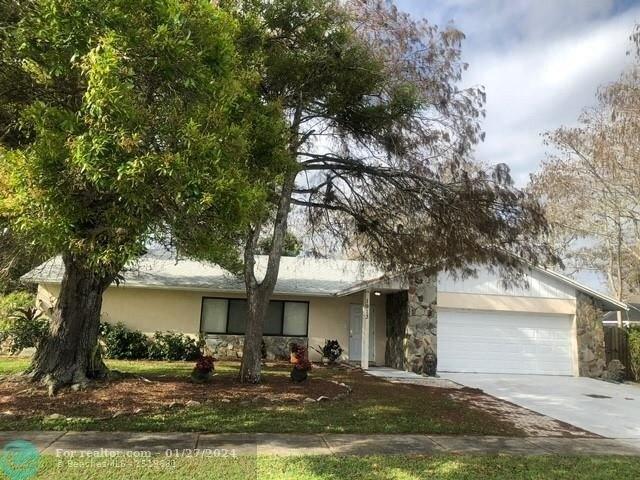 3 Bedroom 3 Bath In Wellington FL 33414 for Rent