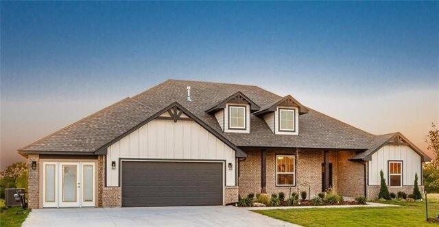 3 Bedroom 2.5 Bath In Moore OK 73160 for Rent