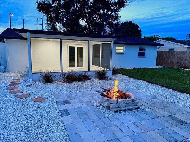 2 Bedroom 1 Bath In Holiday FL 34691 for Sale