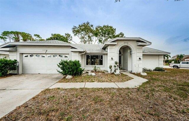 3 Bedroom 2 Bath In Holiday FL 34691 for Sale