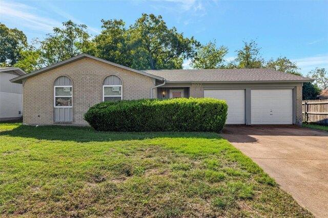 3 Bedroom 2 Bath In Hurst TX 76053 for Rent