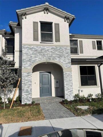 3 Bedroom 2.5 Bath In Miami FL 33187 for Rent
