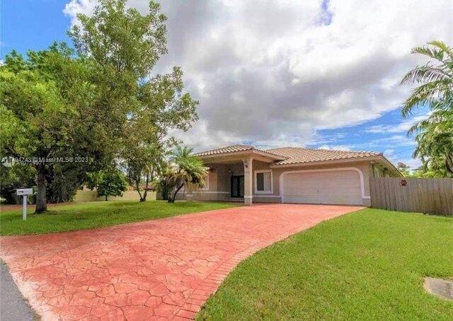 4 Bedroom 3 Bath In Doral FL 33172 for Rent