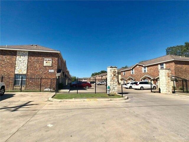 2 Bedroom 2 Bath In Mission TX 78572 for Rent