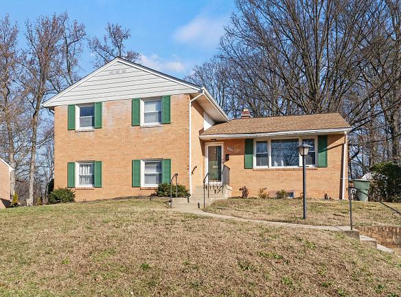 3535 Marlbrough Way College Park, MD 20740 - Home For Rent