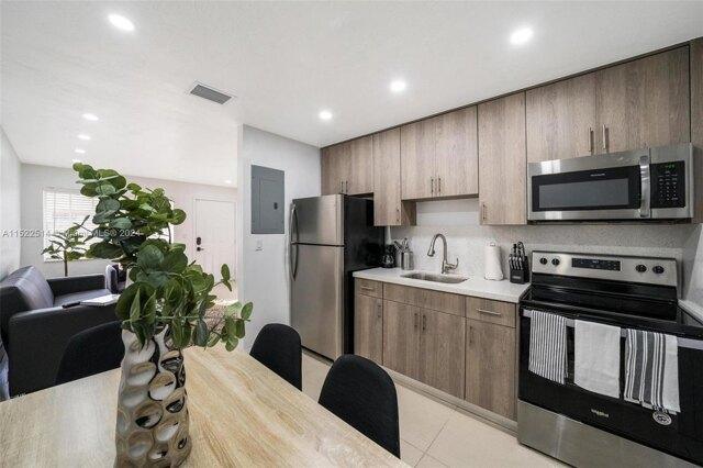 2 Bedroom 1 Bath In Miami FL 33126 for Rent