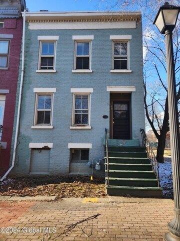 3 Bedroom 1.5 Bath In Albany NY 12202 for Rent