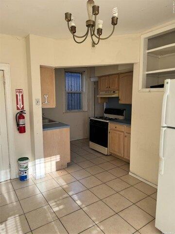 4 Bedroom 1 Bath In Jamaica NY 11434 for Rent