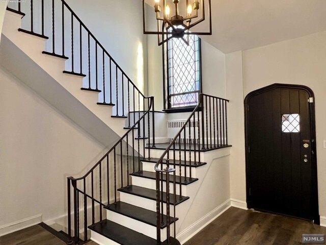 4 Bedroom 4.5 Bath In Cliffside Park NJ 07010 for Rent