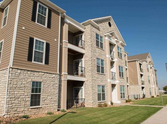 811 Grant St Great Bend, KS - Apartments For Rent