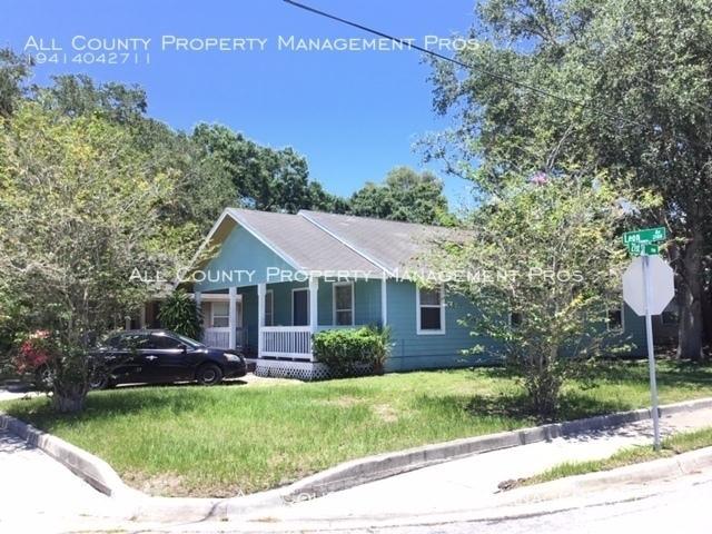3 Bedroom 2 Bath In Sarasota FL 34234 for Rent