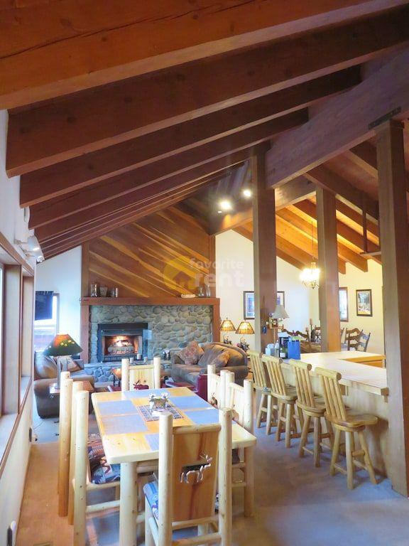 4 bedrooms 2.5 bathrooms Truckee house for Rent
