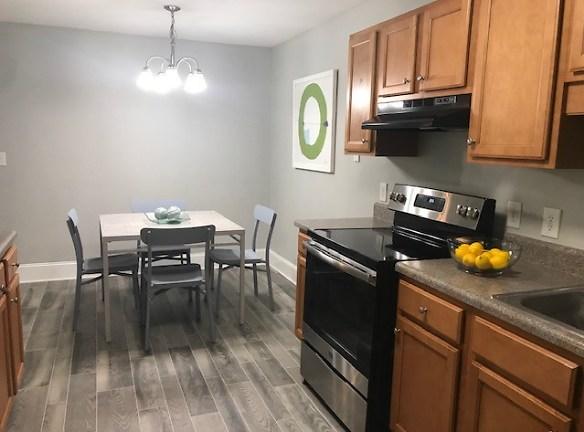4924 Cameron Road Hope Mills, NC - Apartments For Rent