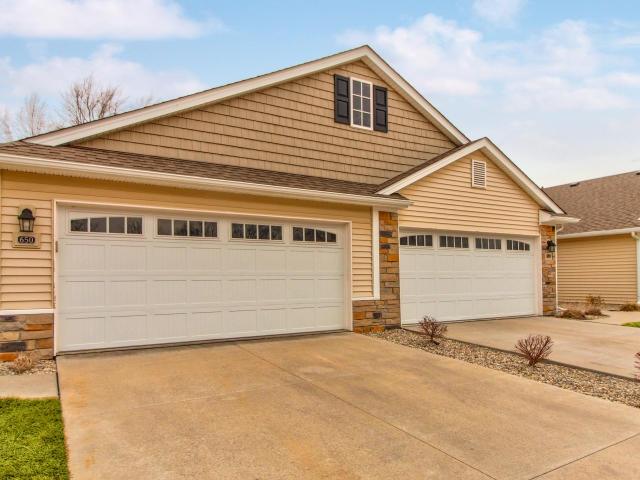 Gorgeous 2 Bd 2 Ba Available Today $1497 Per Month for Rent