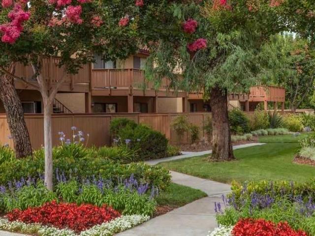 Perfect 2 Bedroom 1 Bathroom $1995/month for Rent