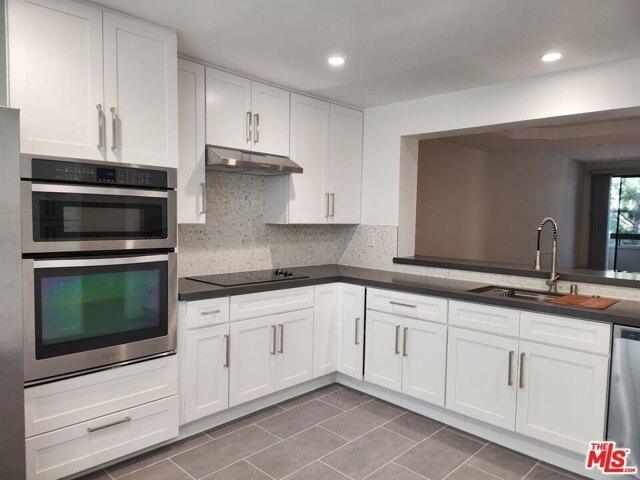 3 Bedroom 2.5 Bath In Los Angeles CA 90067 for Rent