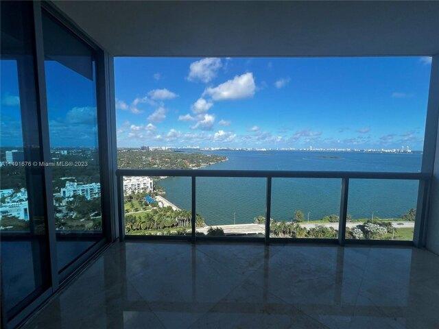 2 Bedroom 2.5 Bath In Miami FL 33137 for Rent