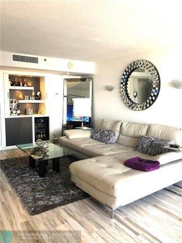 1 Bedroom 1.5 Bath In Pompano Beach FL 33062 for Rent