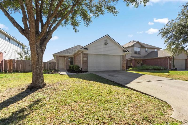 4402 Plumeria Ave, Baytown, TX 77521 for Rent