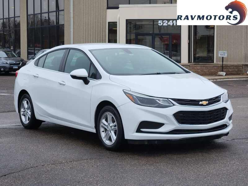 2017 Chevrolet Cruze White, 94K miles for Sale